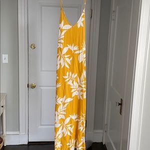 Yellow and white floral maxi dress NWT